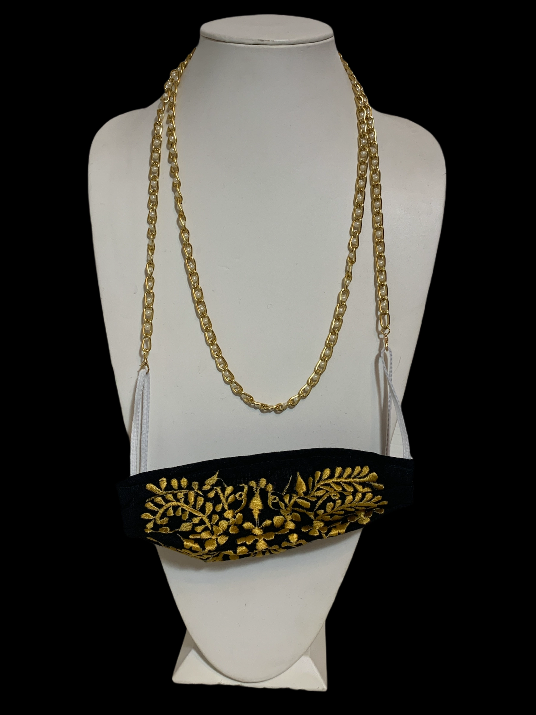 Pearls Face Mask Necklace / Lanyard